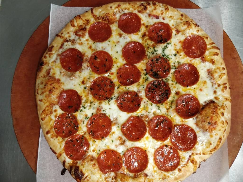 Heavenly Dough Pizzeria | restaurant | 577 S Elm St, Oologah, OK 74053, USA | 9184432900 OR +1 918-443-2900