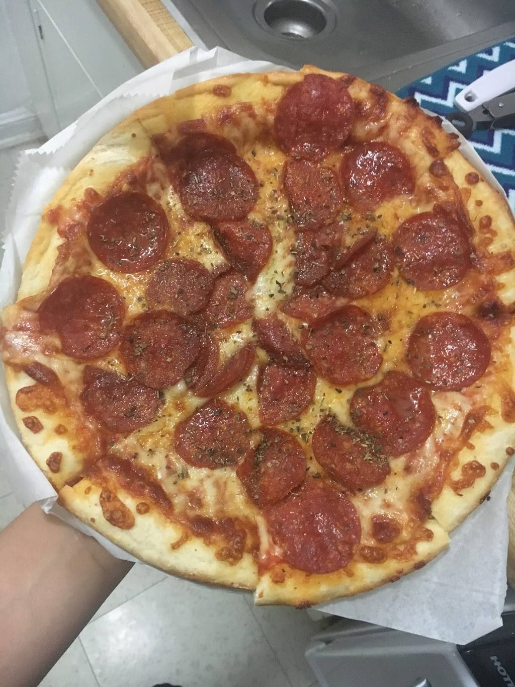 Bellerose Famous Pizza | restaurant | 79-9 Main St, Flushing, NY 11367, USA | 7189699800 OR +1 718-969-9800