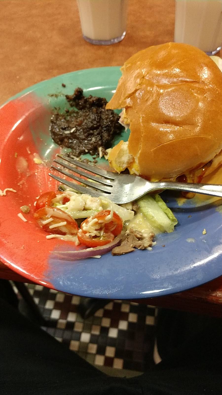 Burge Market Place | restaurant | Burge Residence Hall, 301 N Clinton St, Iowa City, IA 52242, USA | 3193351959 OR +1 319-335-1959