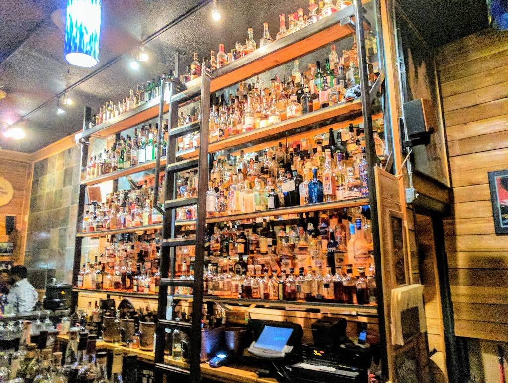 McCormacks Whisky Grill | restaurant | 204 N Robinson St, Richmond, VA 23220, USA | 8043345426 OR +1 804-334-5426