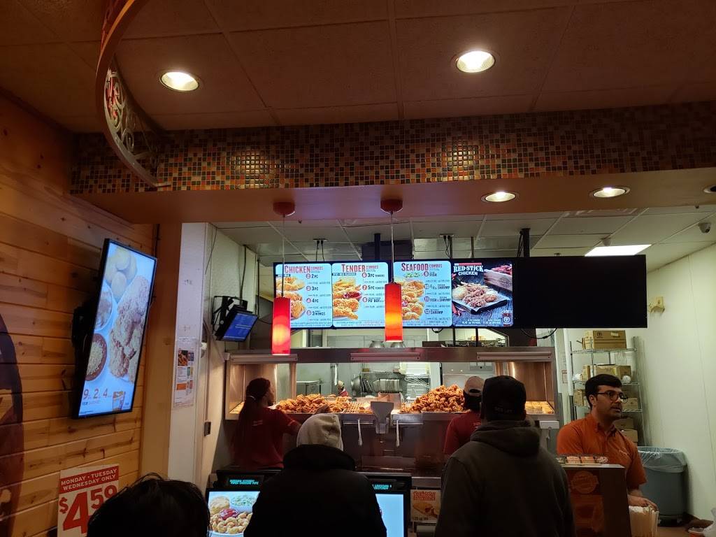 Popeyes Louisiana Kitchen | restaurant | 5601 Lancaster Ave, Philadelphia, PA 19131, USA | 2158791020 OR +1 215-879-1020