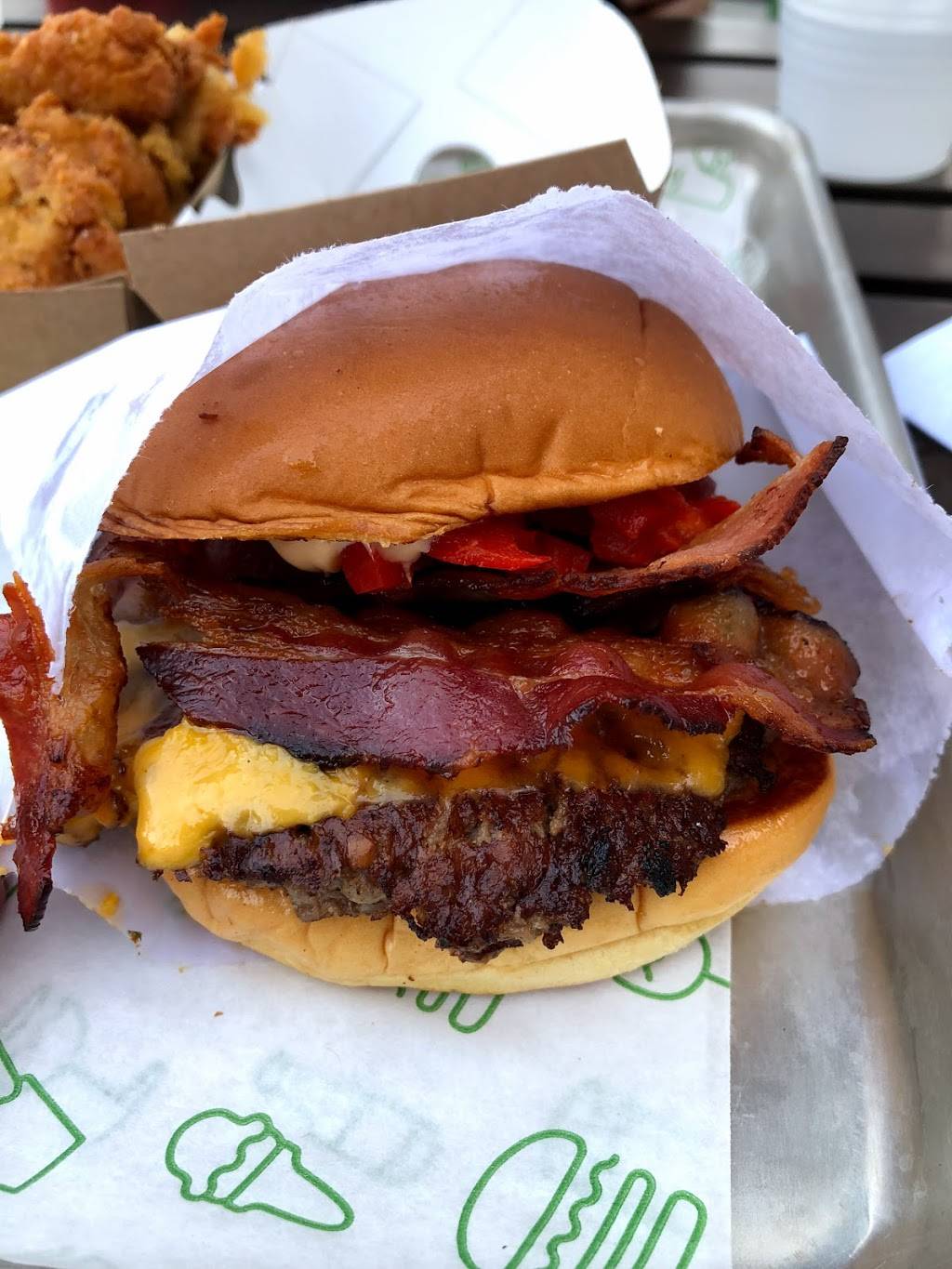 Shake Shack | restaurant | 3030 Washtenaw Ave #107, Ann Arbor, MI 48104, USA | 7344124762 OR +1 734-412-4762