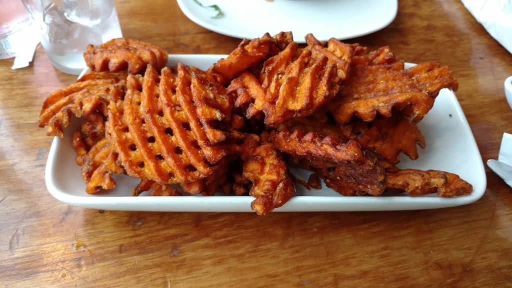 Shindig | restaurant | 1 Tinker St, Woodstock, NY 12498, USA | 8456847091 OR +1 845-684-7091