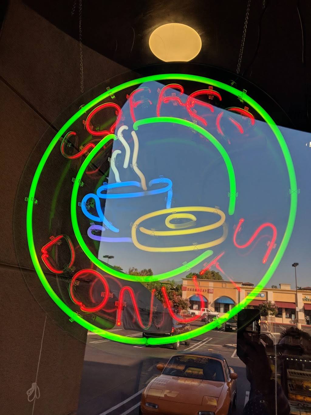 Luvn Donuts | bakery | 27051 McBean Pkwy #103, Valencia, CA 91355, USA | 6618881195 OR +1 661-888-1195