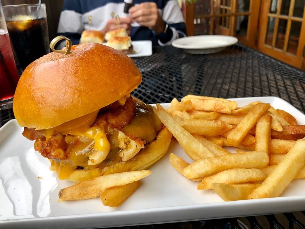 South Shore Bar & Grill | restaurant | 225 Ellis St, Staten Island, NY 10307, USA | 7182272258 OR +1 718-227-2258