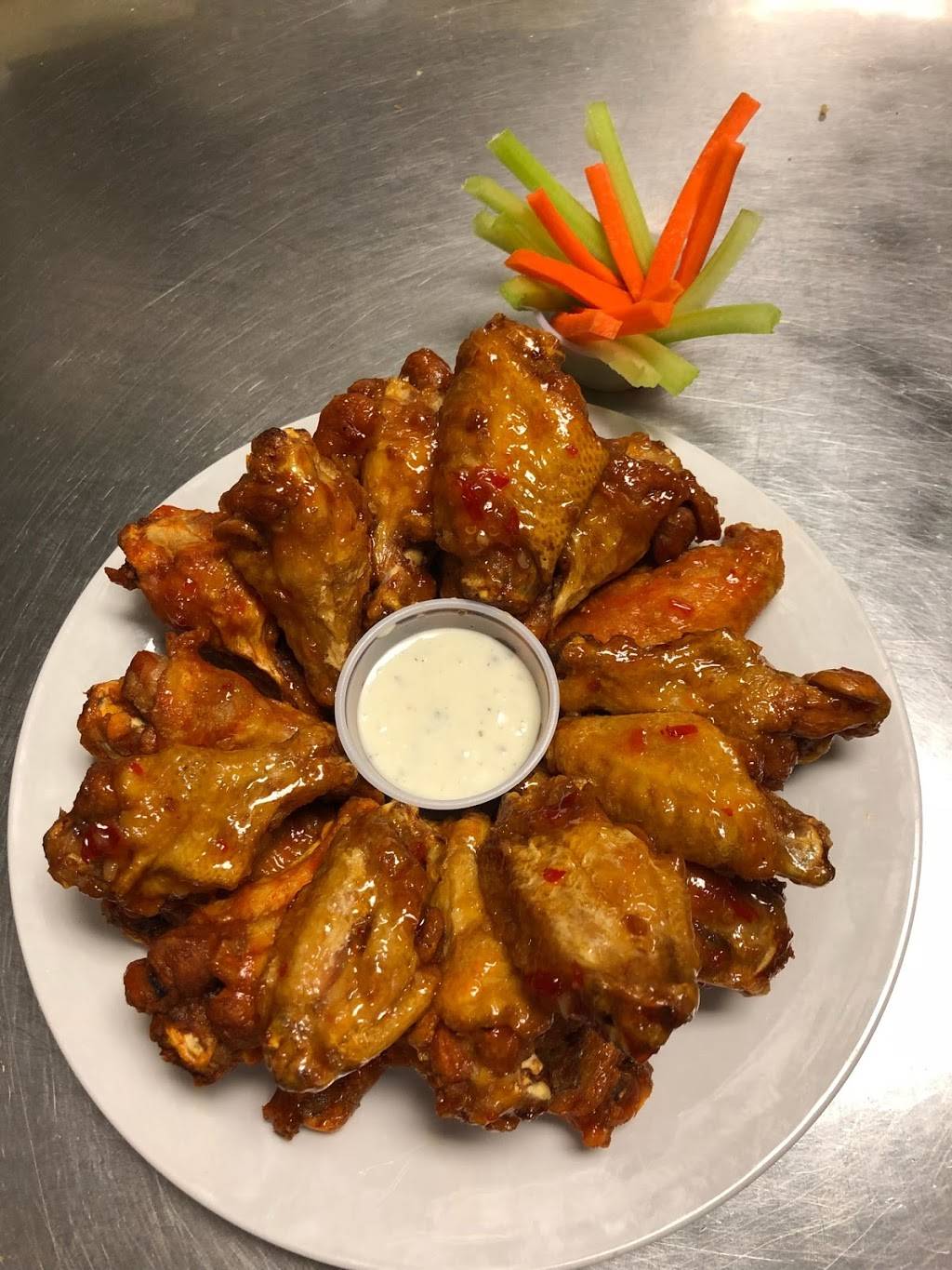 Jukebox Bar & Grill | restaurant | 3741 US-17, Richmond Hill, GA 31324, USA | 9127566997 OR +1 912-756-6997