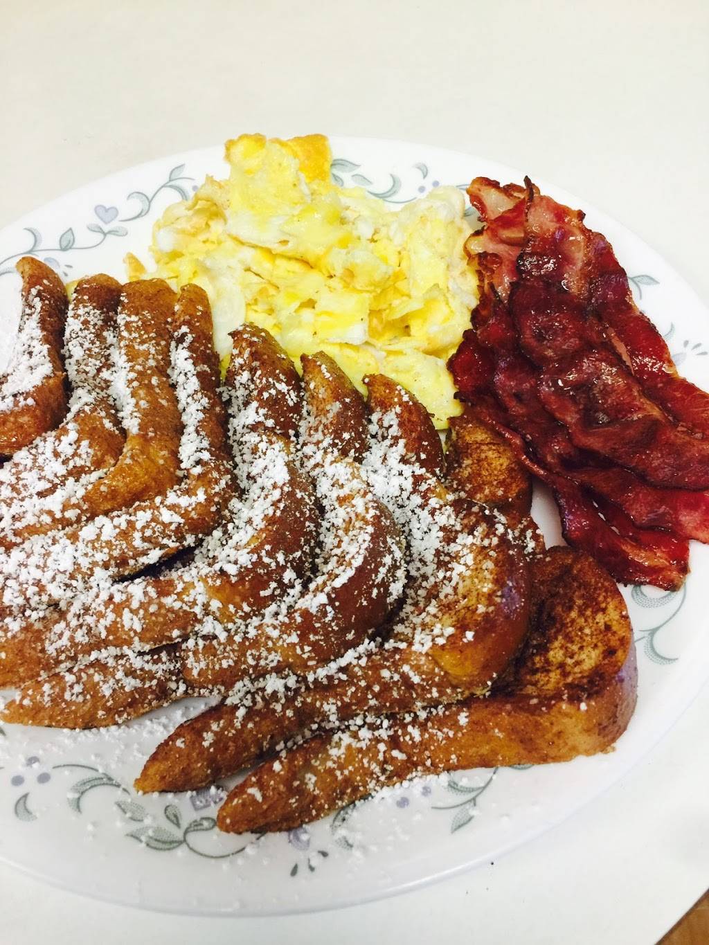 Bravo Breakfast & Lunch | restaurant | 4106 Lancaster Ave, Philadelphia, PA 19104, USA | 2675743583 OR +1 267-574-3583