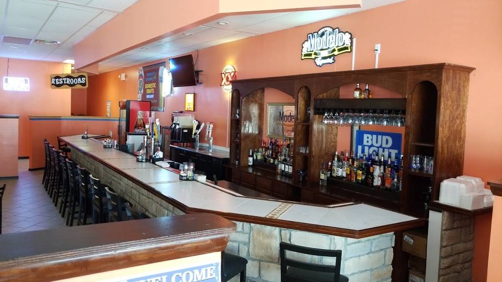 Dos Lunas | restaurant | 12 S Tippecanoe Dr, Tipp City, OH 45371, USA | 9378773277 OR +1 937-877-3277