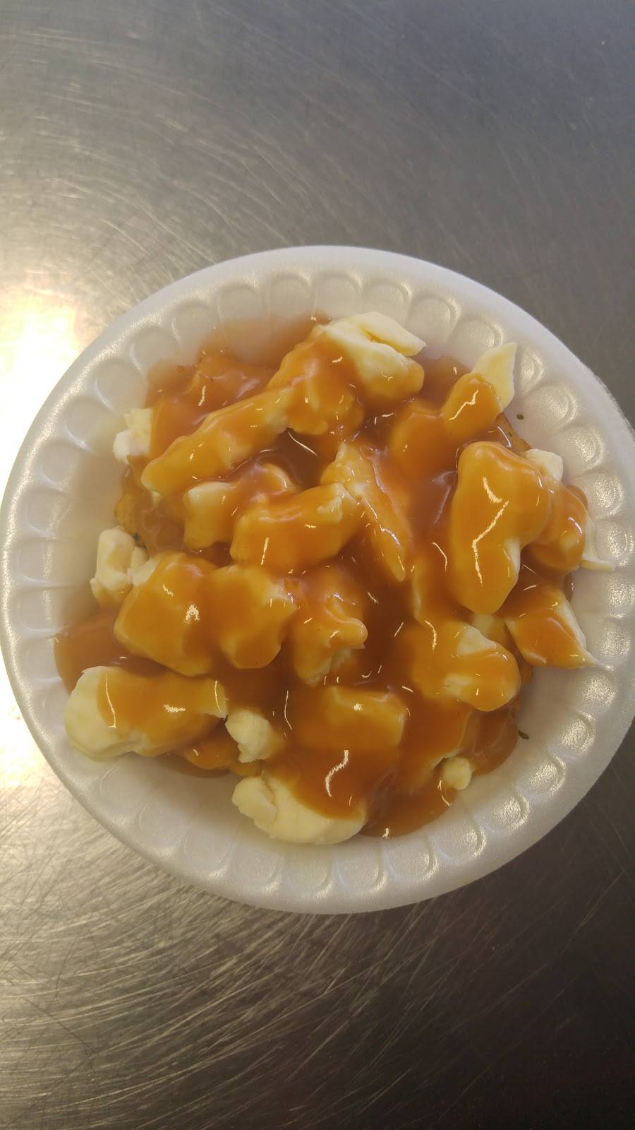 TaoukResto | restaurant | 1300 Boulevard des Récollets, Trois-Rivières, QC G8Z 3X2, Canada | 8193741555 OR +1 819-374-1555