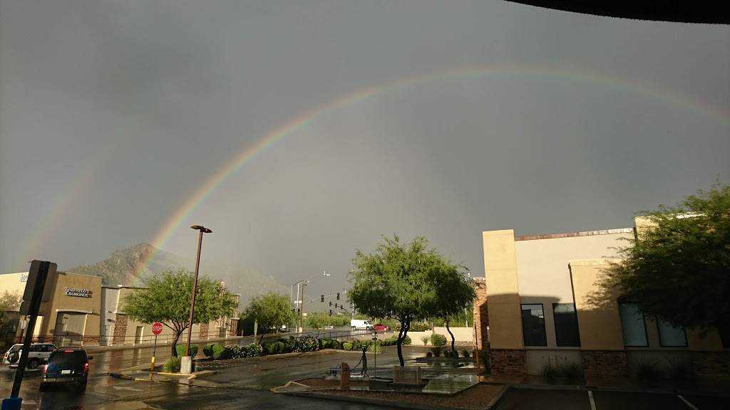 Saffron Indian Bistro | restaurant | 7607 N Oracle Rd, Oro Valley, AZ 85704, USA | 5207429100 OR +1 520-742-9100