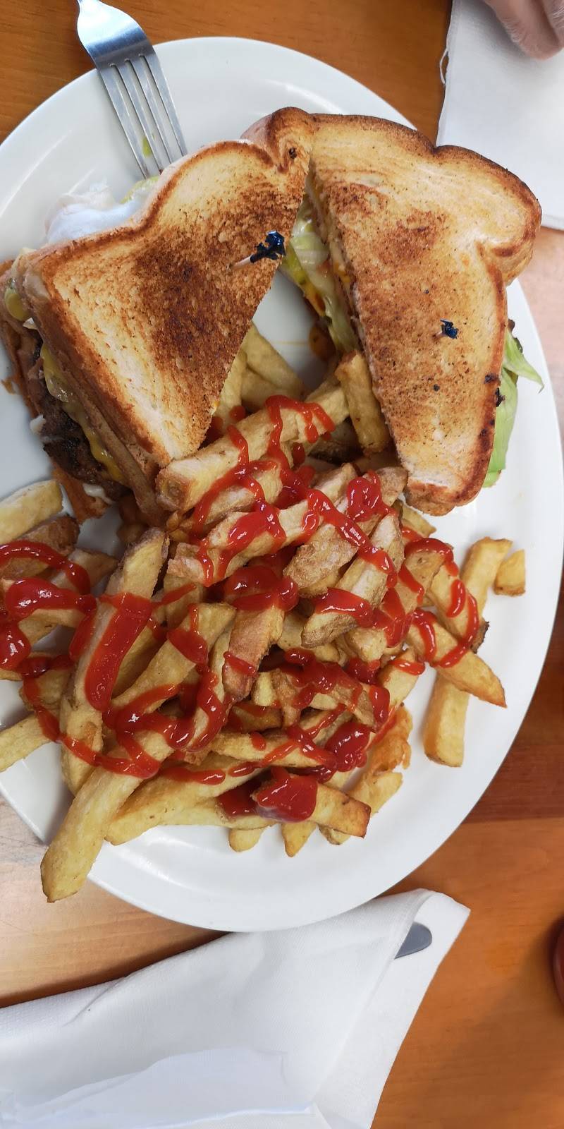 The Village Family | restaurant | 30 Brock Rd S, Guelph, ON N1H 6H9, Canada | 5192655455 OR +1 519-265-5455