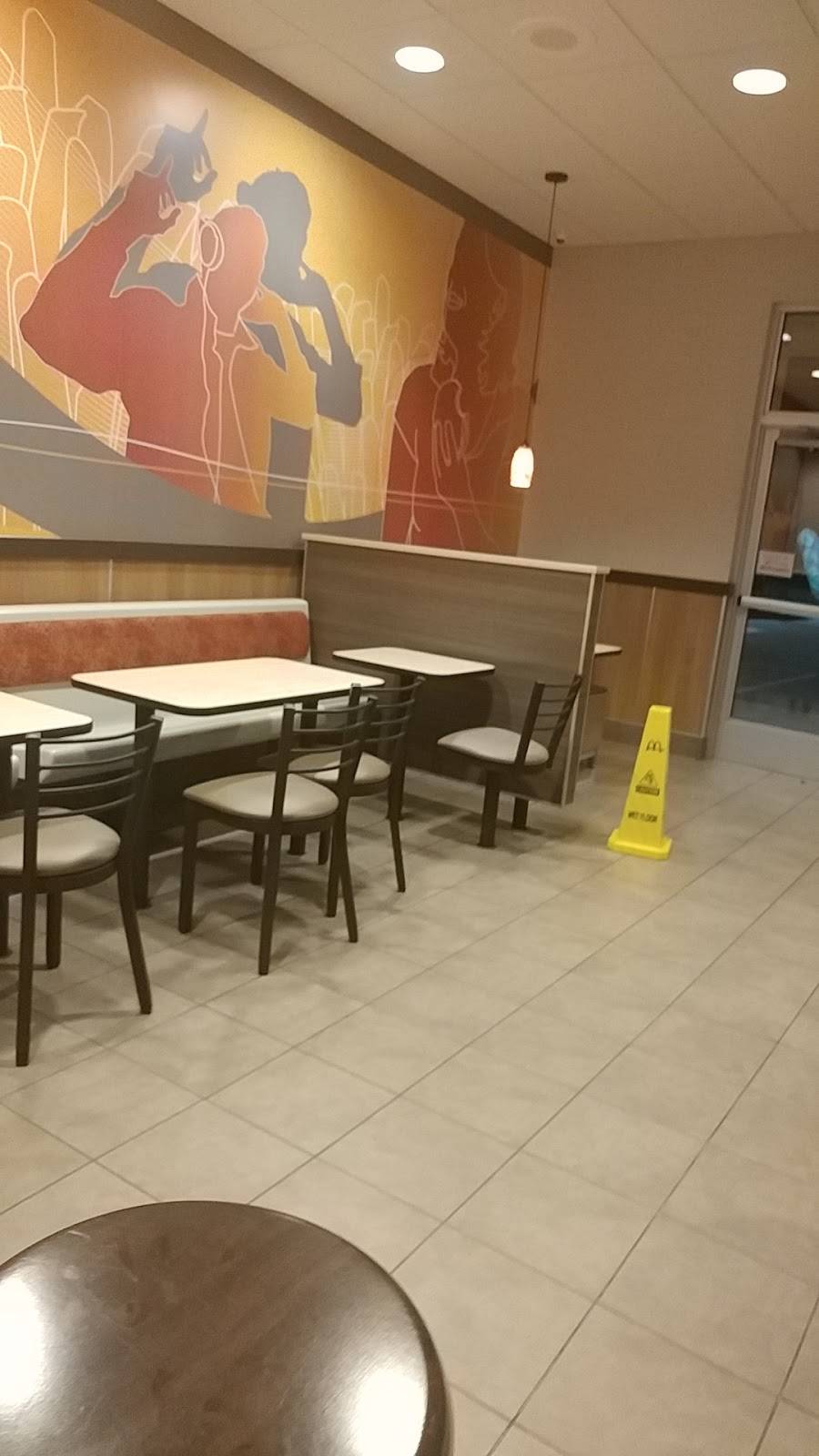 McDonalds | cafe | 570 W Ryan St, Brillion, WI 54110, USA | 9207562001 OR +1 920-756-2001