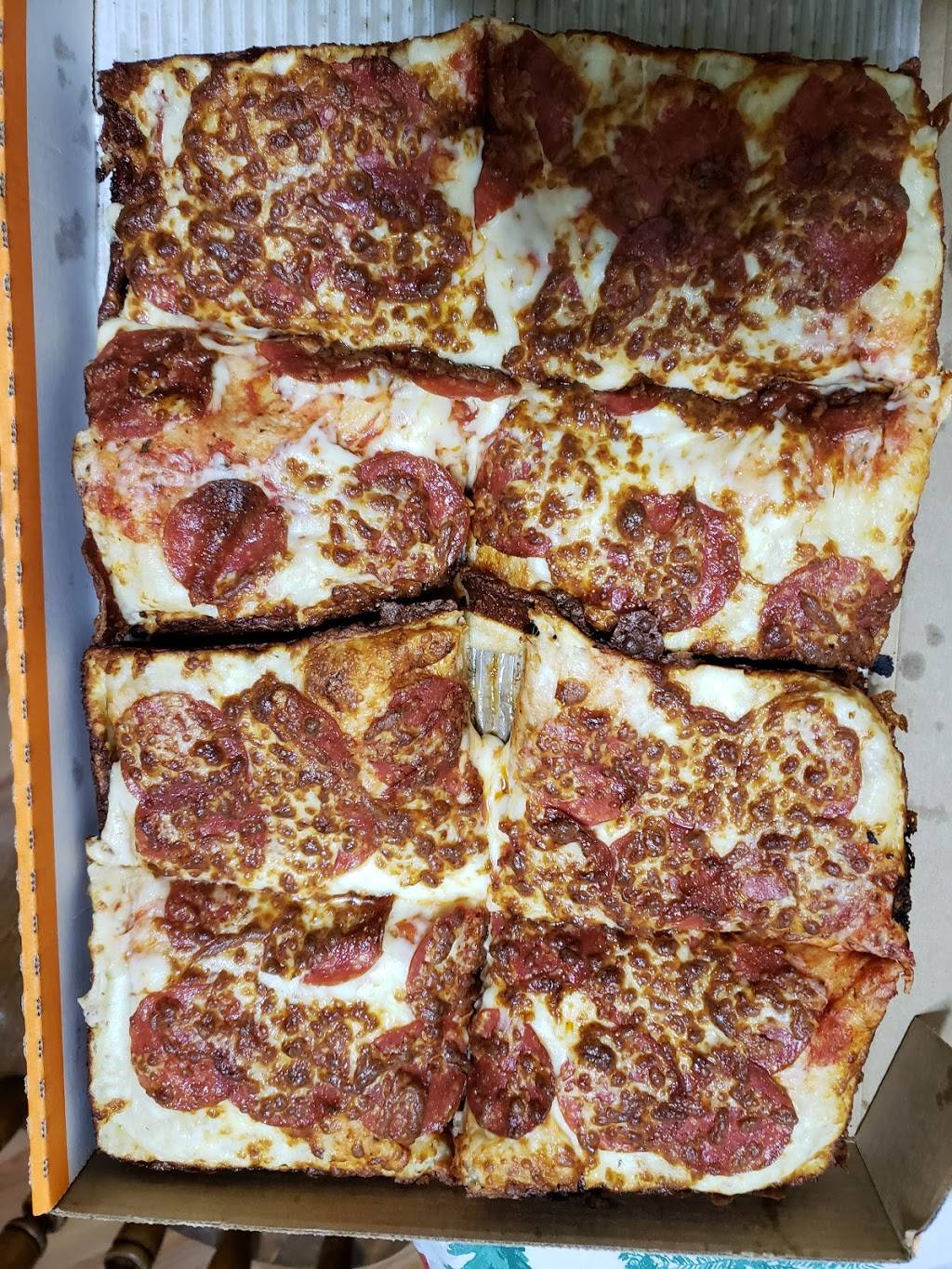 Little Caesars Pizza | meal takeaway | 4112 Lake Rd, Sheffield Lake, OH 44054, USA | 4409497499 OR +1 440-949-7499