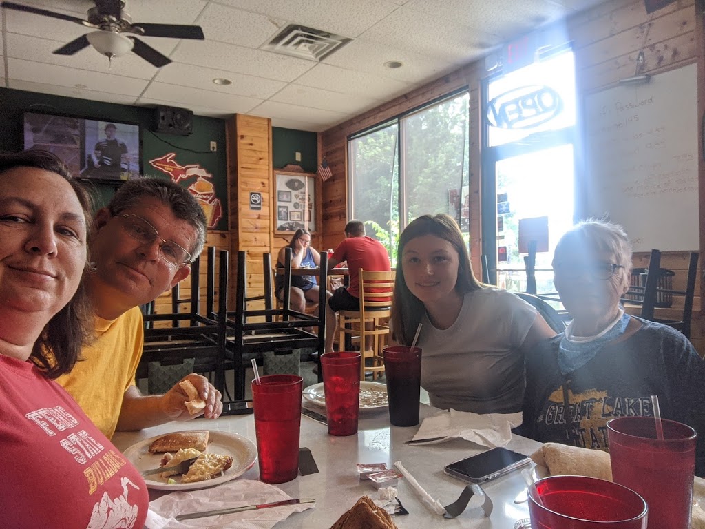 Cork Pine Eatery & Saloon | restaurant | 145 E Huron Ave, Vassar, MI 48768, USA | 9898233011 OR +1 989-823-3011