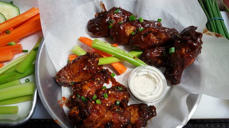 The Graystone Tavern | restaurant | 3441 N Sheffield Ave, Chicago, IL 60657, USA | 7736665450 OR +1 773-666-5450