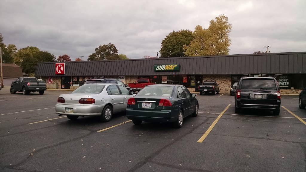 Subway | restaurant | 933 & 935 N Wooster Ave, Dover, OH 44622, USA | 3303437827 OR +1 330-343-7827