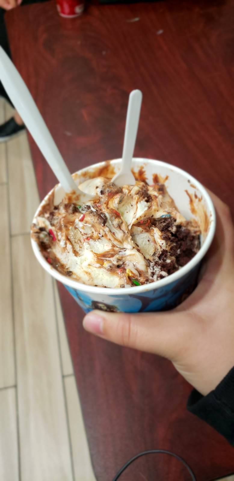 Cold Stone Creamery | bakery | 22820 Vanowen St, West Hills, CA 91307, USA | 8188870524 OR +1 818-887-0524