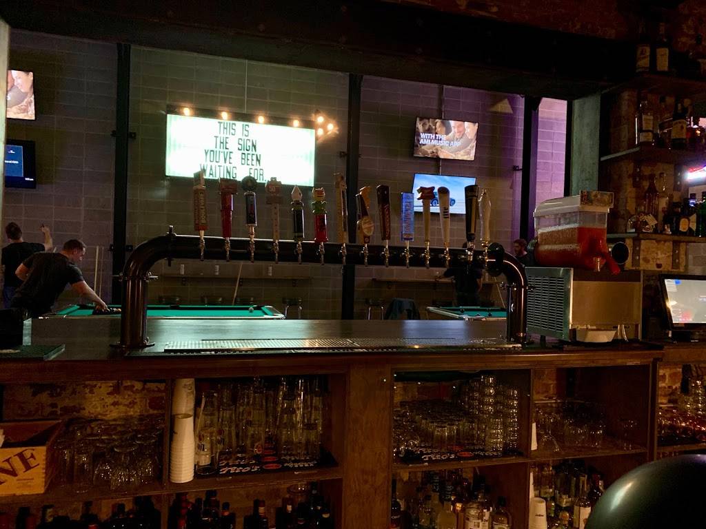 Holiday Spirits | restaurant | 1536 Race St, Cincinnati, OH 45202, USA | 5138189020 OR +1 513-818-9020