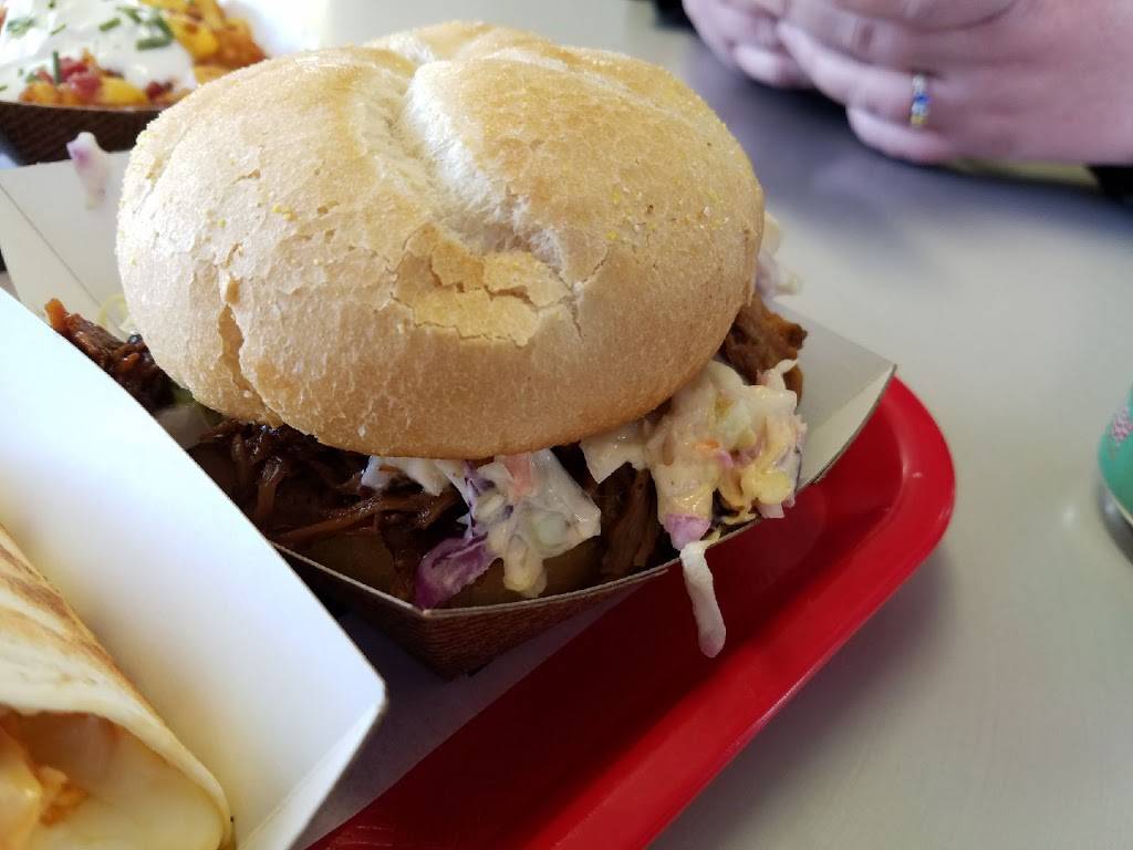 Station House Grille | restaurant | 157 Tuckerton Rd, Reading, PA 19605, USA | 4846712910 OR +1 484-671-2910