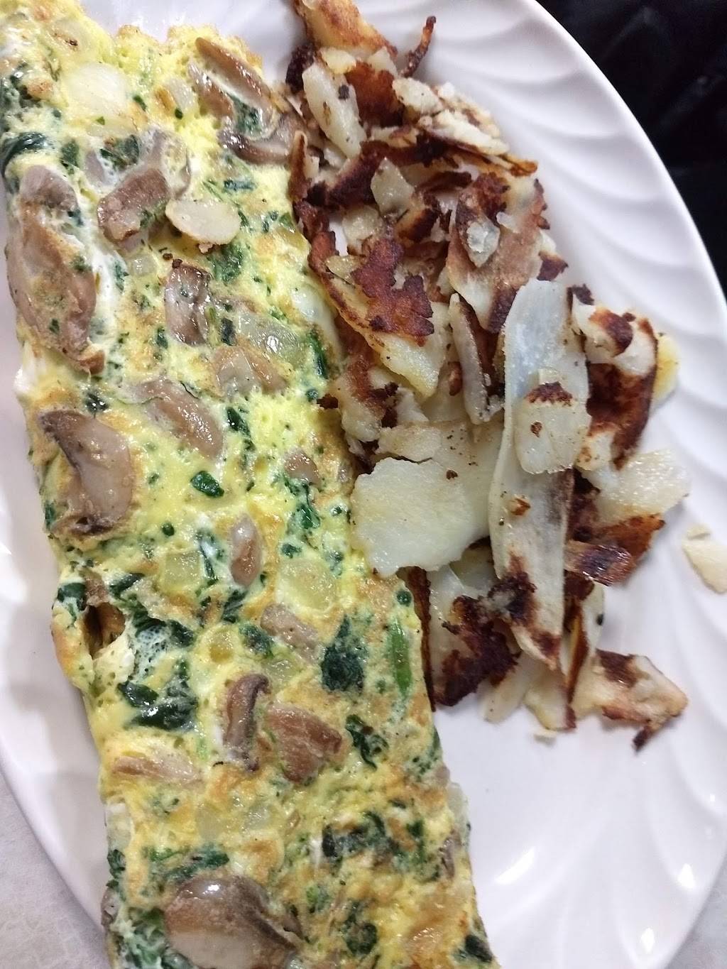 The Snack Shop | restaurant | 949 Brooks St, Beloit, WI 53511, USA | 6083130044 OR +1 608-313-0044