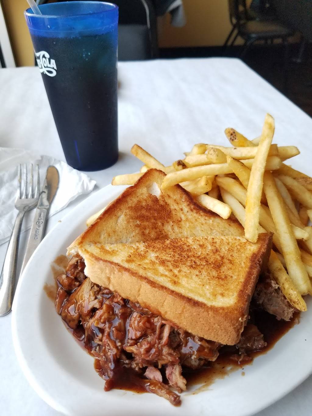 Po Boys | restaurant | 1728, 202 E University Ave, Urbana, IL 61801, USA | 2173672255 OR +1 217-367-2255