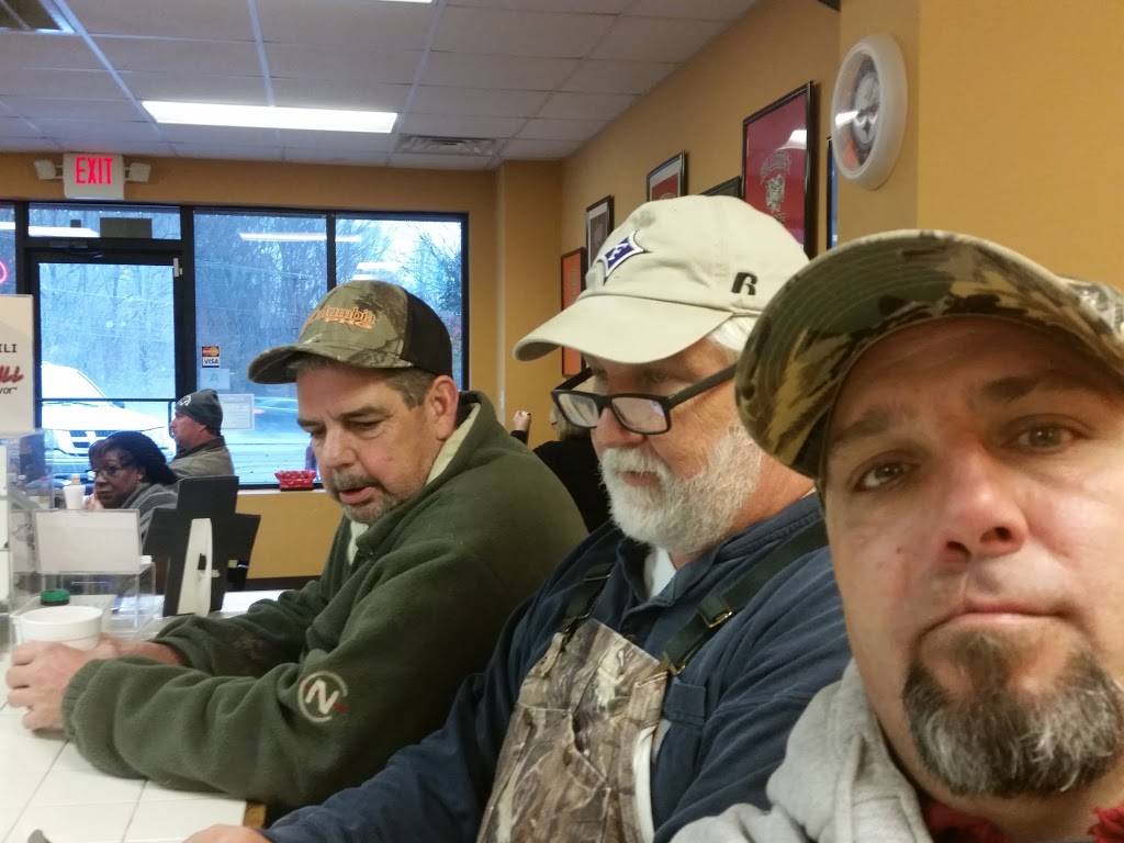 Dawg House Grille | restaurant | 1199 S Pleasantburg Dr # A, Greenville, SC 29605, USA | 8642365496 OR +1 864-236-5496