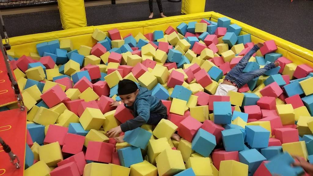 Festival Center | restaurant | 4825 W Flamingo Rd, Las Vegas, NV 89103, USA | 7023415555 OR +1 702-341-5555