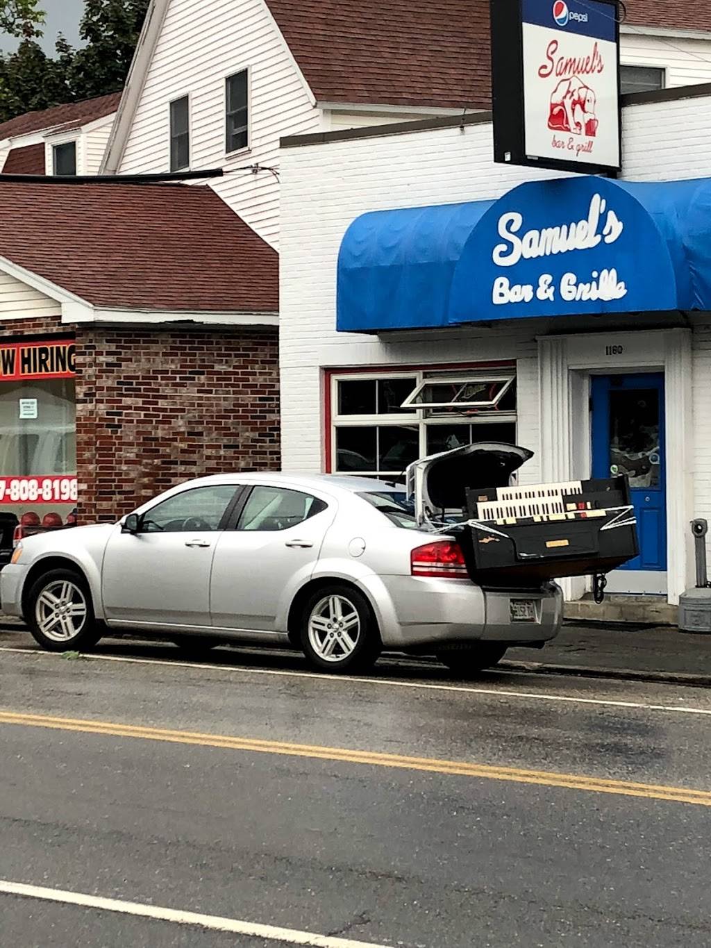 Samuels Bar & Grill | restaurant | 1160 Forest Ave, Portland, ME 04103, USA | 2077976924 OR +1 207-797-6924