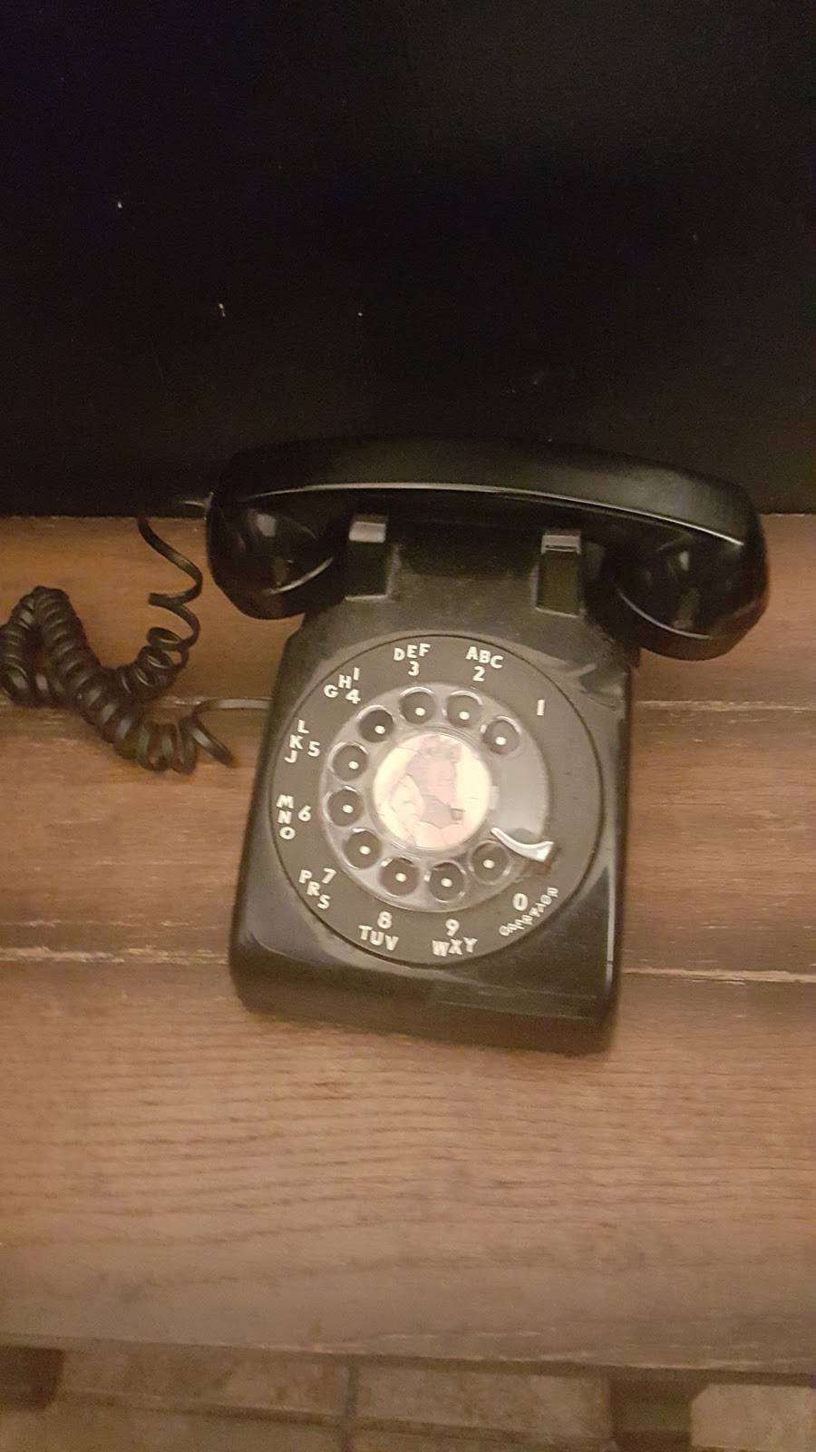 The Independent Pizzeria | restaurant | 4235 E Madison St, Seattle, WA 98112, USA | 2068606110 OR +1 206-860-6110