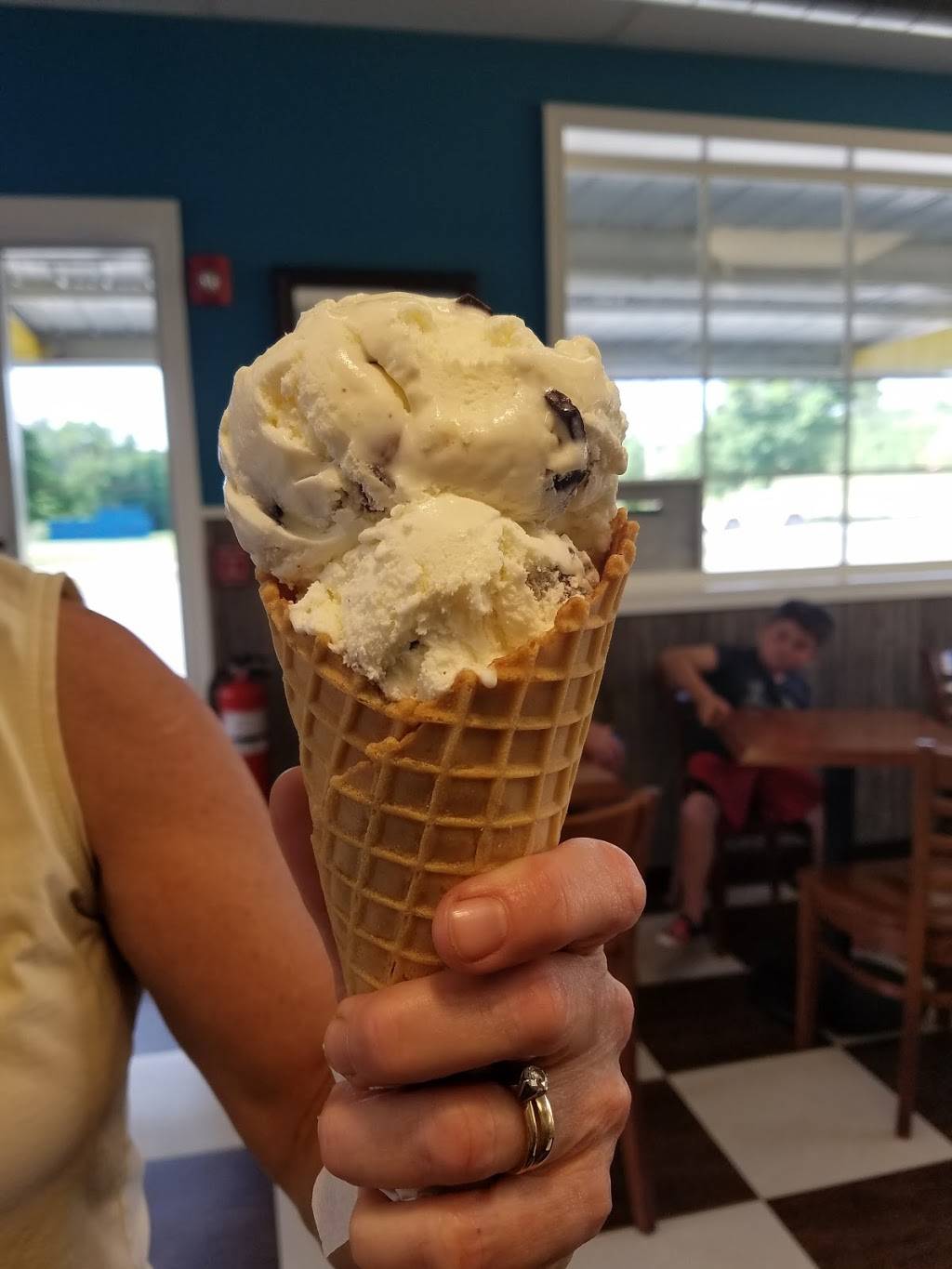 Joes Drive-In | restaurant | 1673 Main St, Leicester, MA 01524, USA | 5088921900 OR +1 508-892-1900