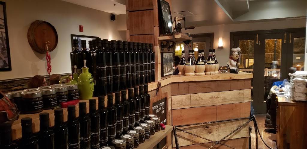 Buca Di Bacco | restaurant | 130 Thomas St, Oakville, ON L6J 3A9, Canada | 9058457396 OR +1 905-845-7396