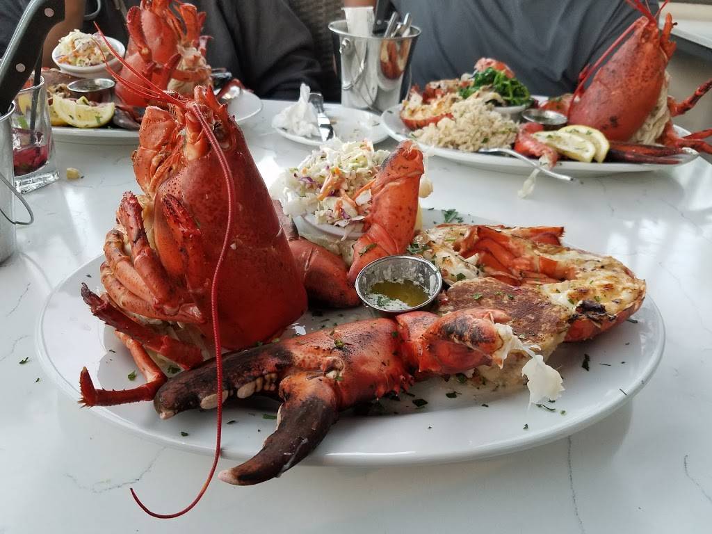 Lure Fish House | restaurant | 259 W Ventura Blvd, Camarillo, CA 93010, USA | 8053885556 OR +1 805-388-5556