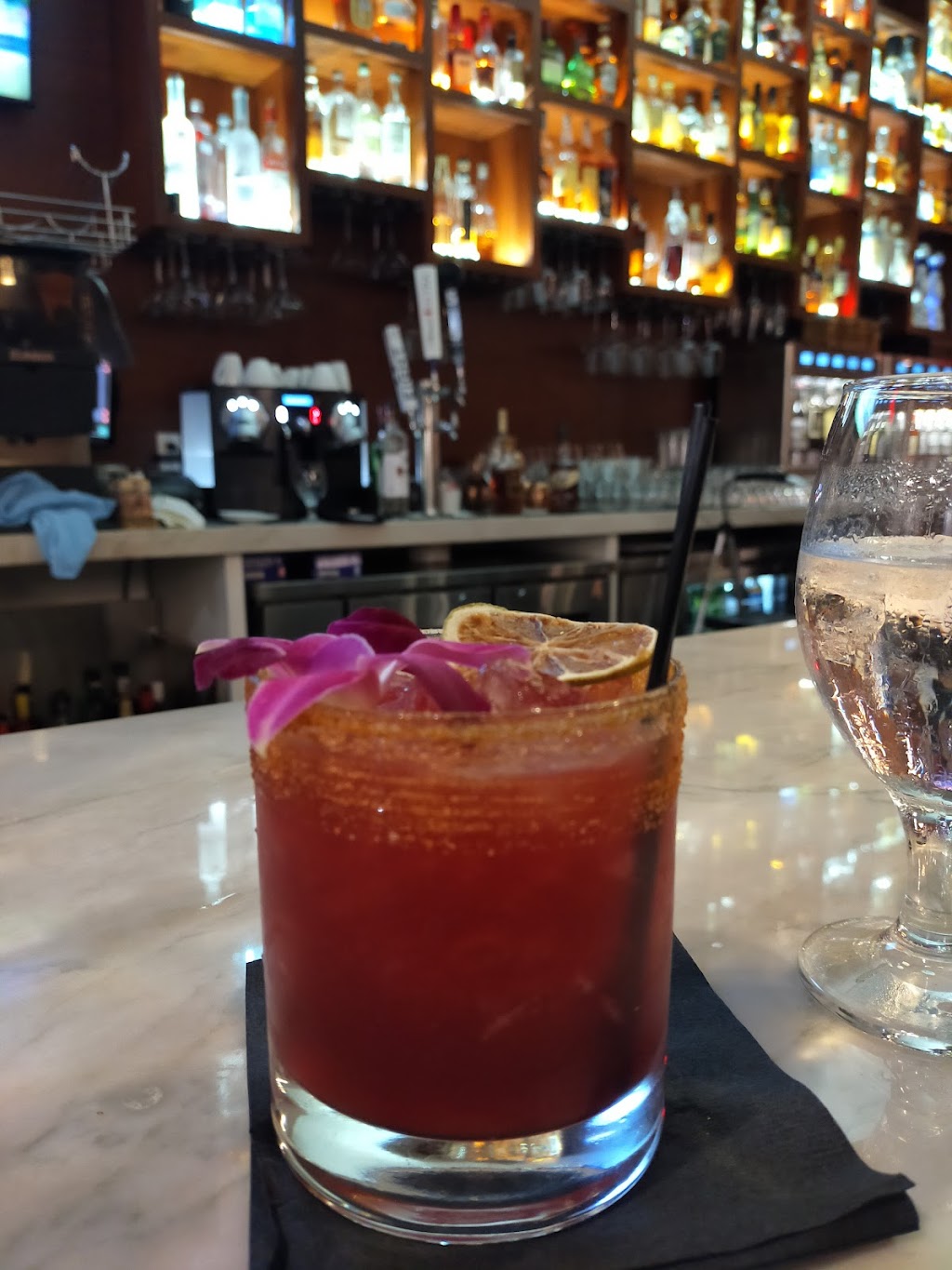 Harvey’s On Tenth | restaurant | 2900 N 10th St #1917, McAllen, TX 78501, USA | 9566273105 OR +1 956-627-3105