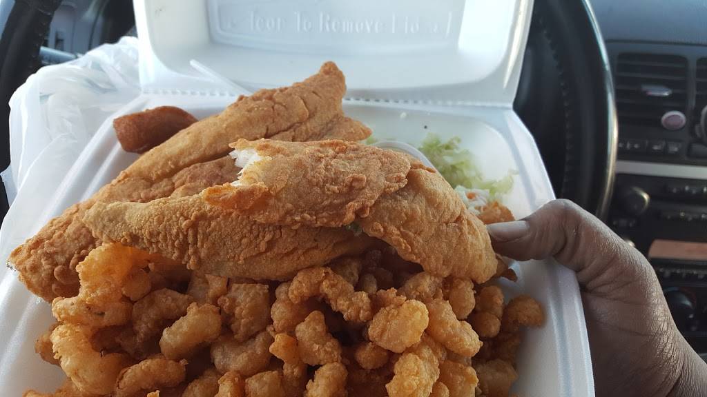 Country Fish Fry | restaurant | 3307 Fort Bragg Rd, Fayetteville, NC 28303, USA | 9108684100 OR +1 910-868-4100