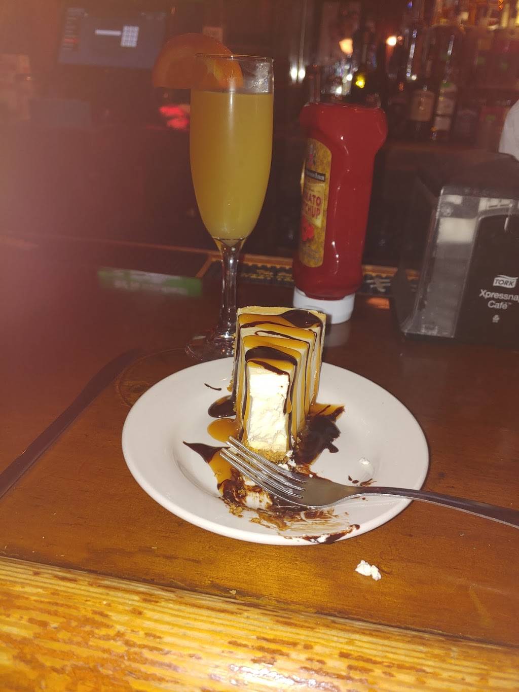 Hells Kitchen | restaurant | 118 Princess St, Wilmington, NC 28401, USA | 9107634133 OR +1 910-763-4133