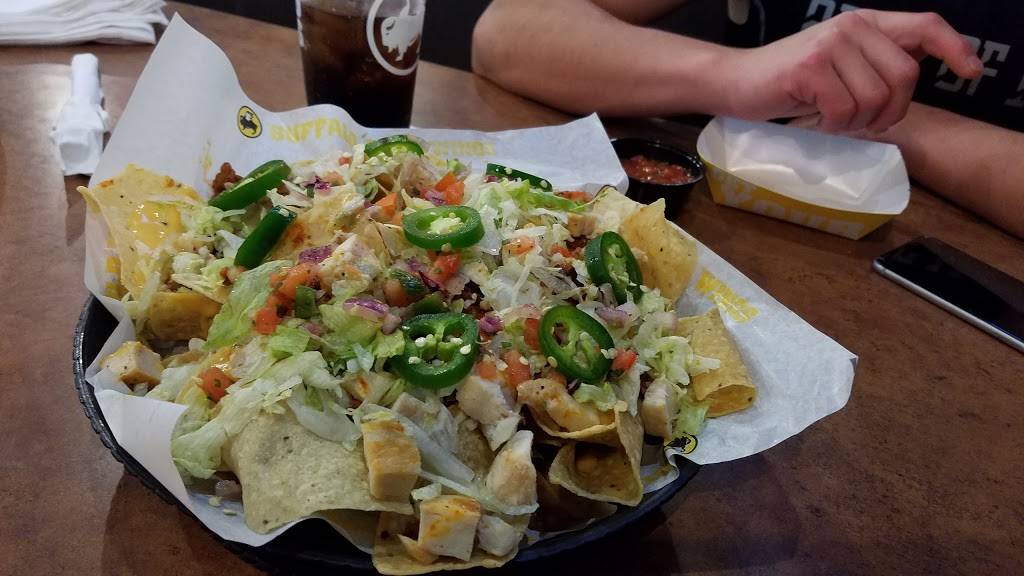 Buffalo Wild Wings | restaurant | 1125 Woodruff Rd Suite 1300, Greenville, SC 29607, USA | 8642863843 OR +1 864-286-3843