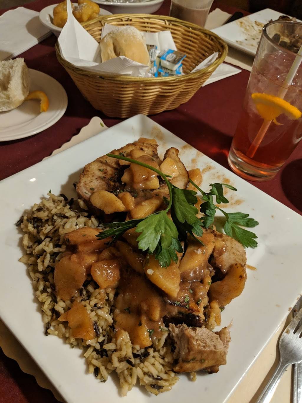 Greshville Inn | restaurant | 1013 Reading Ave, Boyertown, PA 19512, USA | 6103676994 OR +1 610-367-6994