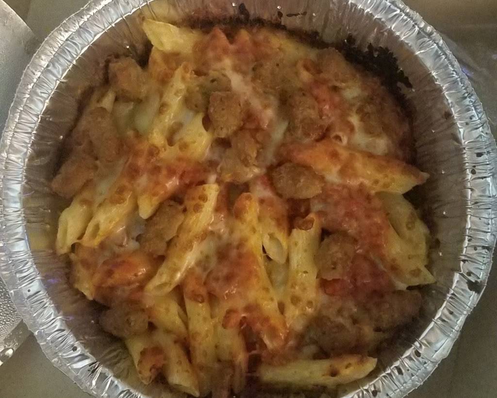 Dominos Pizza | meal delivery | 820 Sheppard Ave W, North York, ON M3H 2T1, Canada | 4166363888 OR +1 416-636-3888