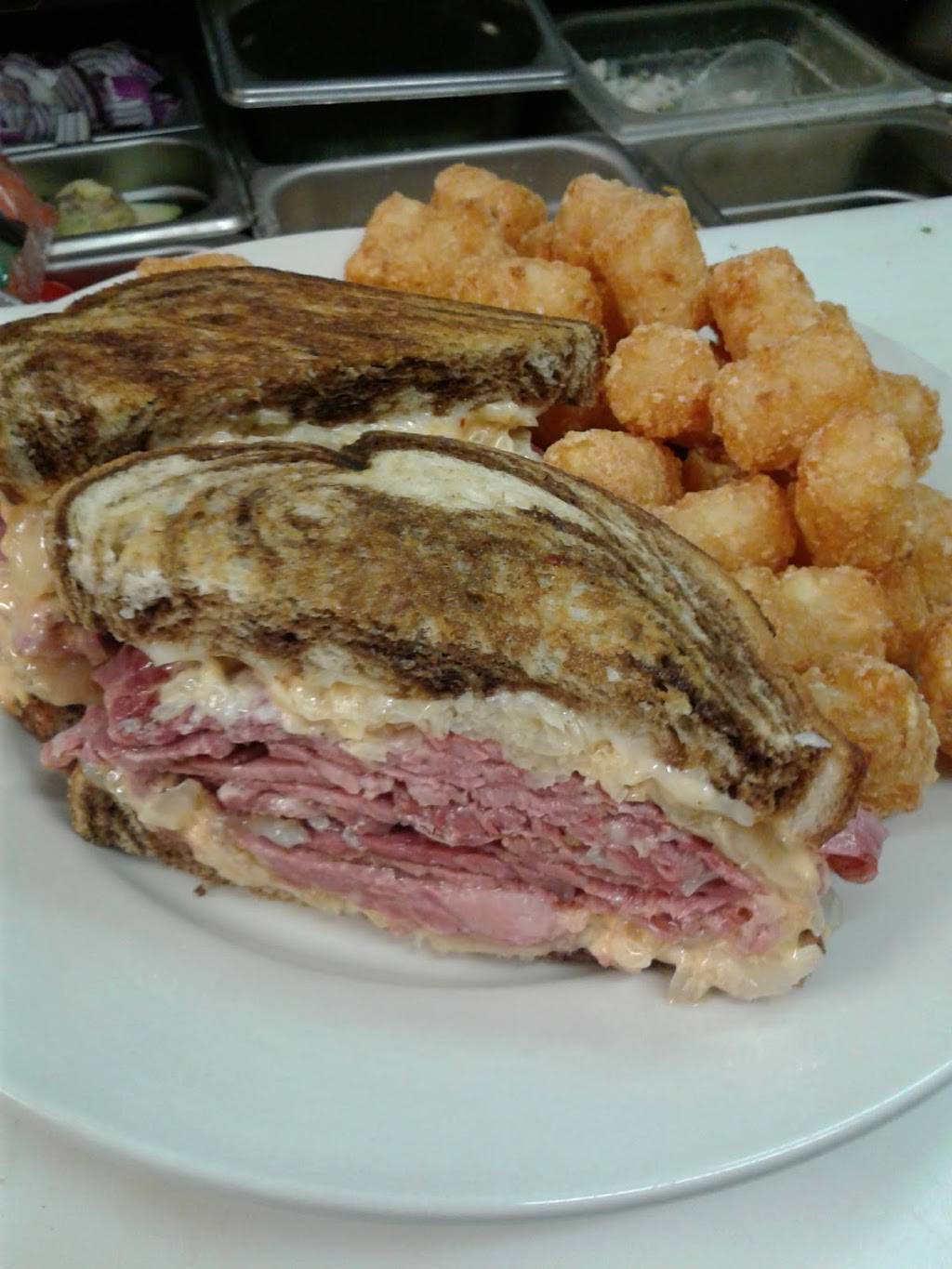 The Dam Bar & Grill | restaurant | 4665 W Main St, Lowell, IN 46356, USA | 2196960700 OR +1 219-696-0700