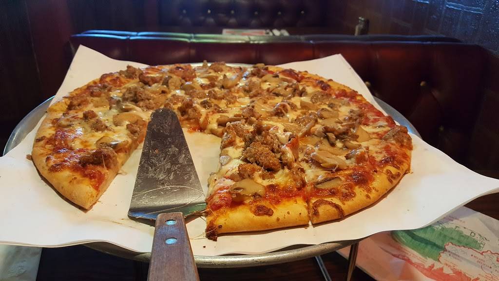 Mama Petrillos Restaurant | restaurant | 9082 E Las Tunas Dr, Temple City, CA 91780, USA | 6262850228 OR +1 626-285-0228