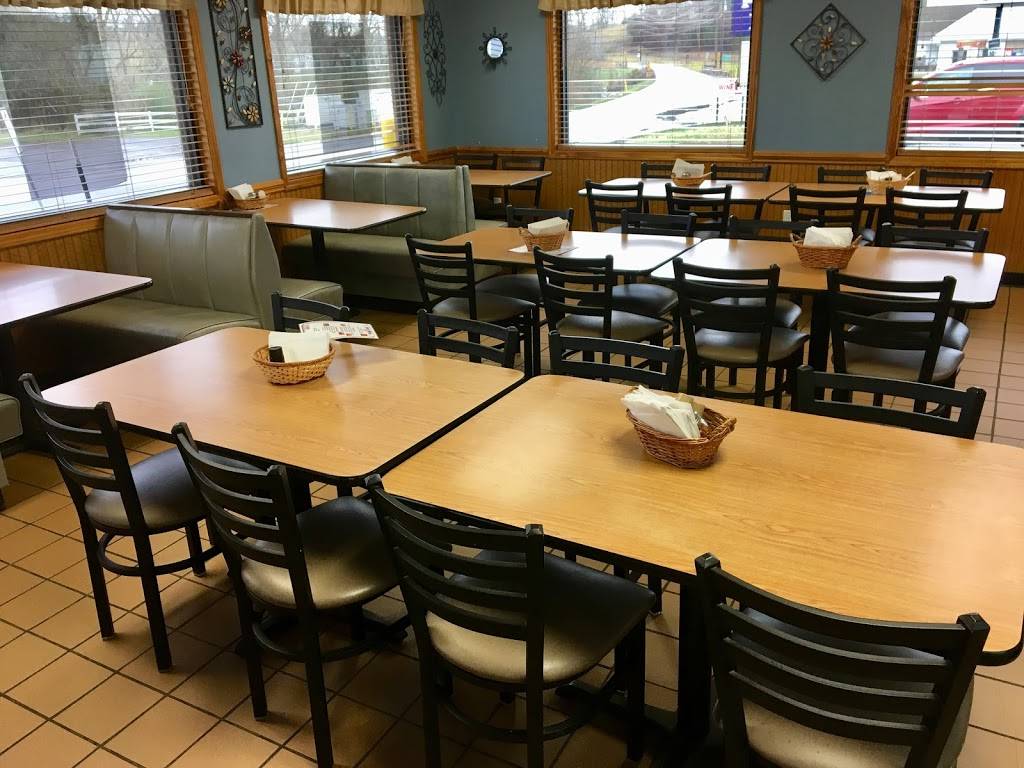 Pizza Plus | restaurant | 2002 US-321, Parrottsville, TN 37843, USA | 4236234343 OR +1 423-623-4343