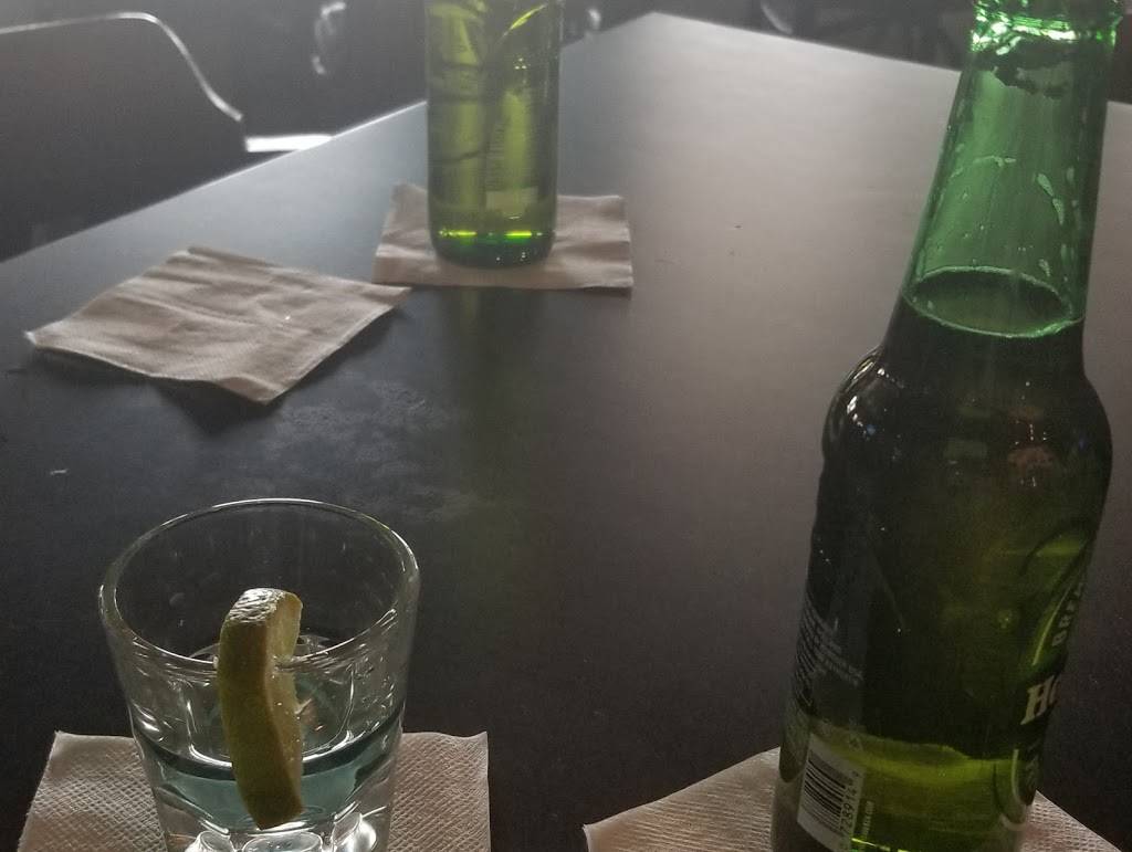 Clubhouse Bar & Grill | restaurant | 3208 Holland Road # 101, Virginia Beach, VA 23453, USA | 7574683716 OR +1 757-468-3716