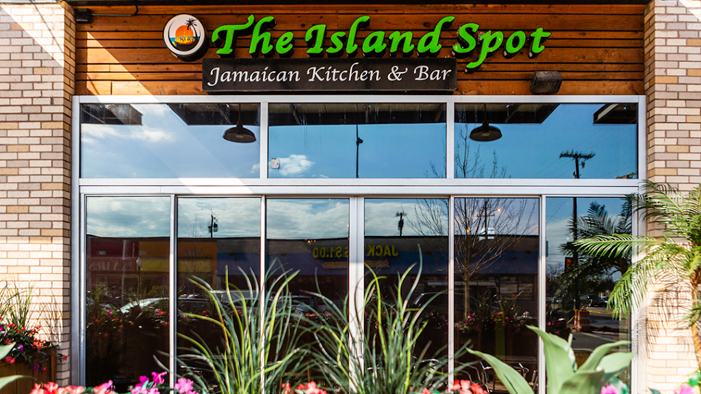 The Island Spot | restaurant | 309 W Jefferson Blvd, Dallas, TX 75208, USA | 9729134919 OR +1 972-913-4919