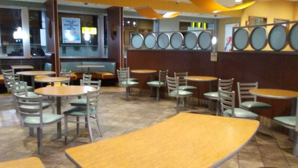 McDonalds | cafe | 4301 Market St, Wilmington, NC 28405, USA | 9107626601 OR +1 910-762-6601