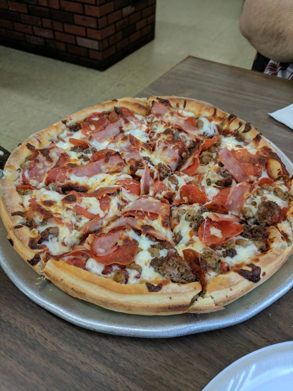 Damos Pizzeria | restaurant | 1212 E Main St, Waverly, TN 37185, USA | 9312963606 OR +1 931-296-3606