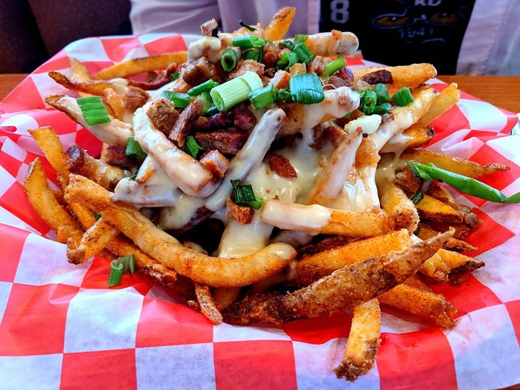 Smalls Smokehouse & Oyster Bar | restaurant | 2700 Hampton Blvd, Norfolk, VA 23517, USA | 7576263440 OR +1 757-626-3440