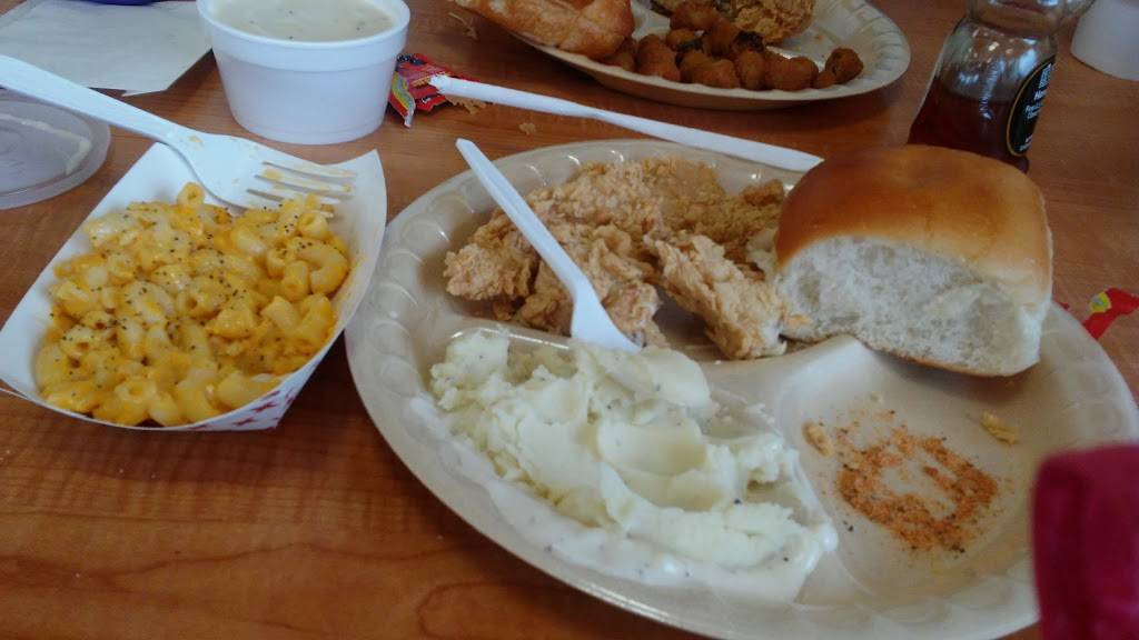 Bushs Chicken | restaurant | 1332 SE Military Dr, San Antonio, TX 78214, USA | 2109221993 OR +1 210-922-1993