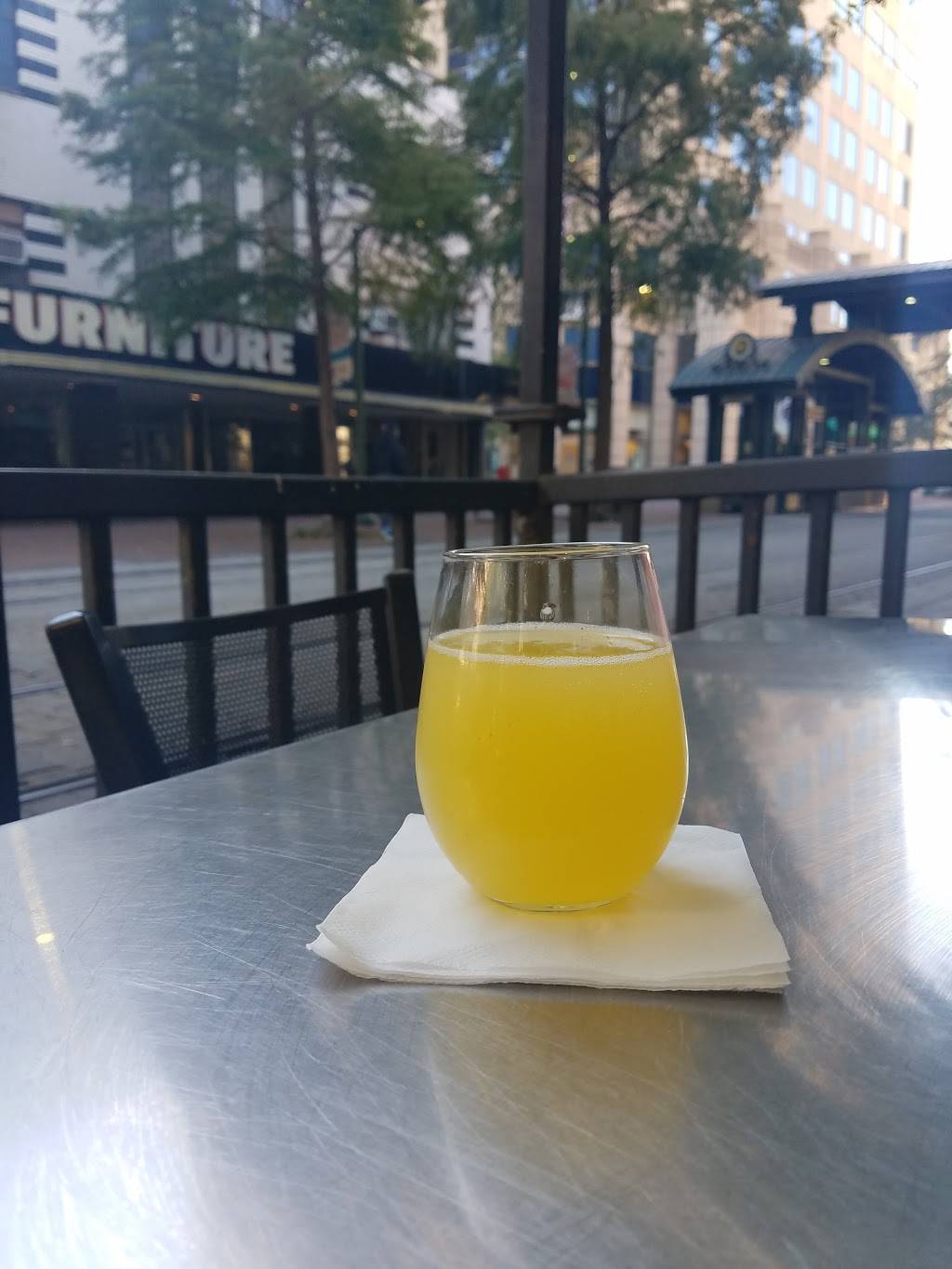 Blind Bear | restaurant | 119 S Main St, Memphis, TN 38103, USA | 9014178435 OR +1 901-417-8435