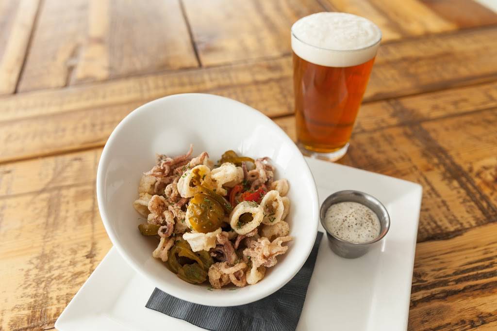 Danielles Scratch Kitchen | restaurant | 872 W Happy Canyon Rd #100, Castle Rock, CO 80108, USA | 3035249788 OR +1 303-524-9788