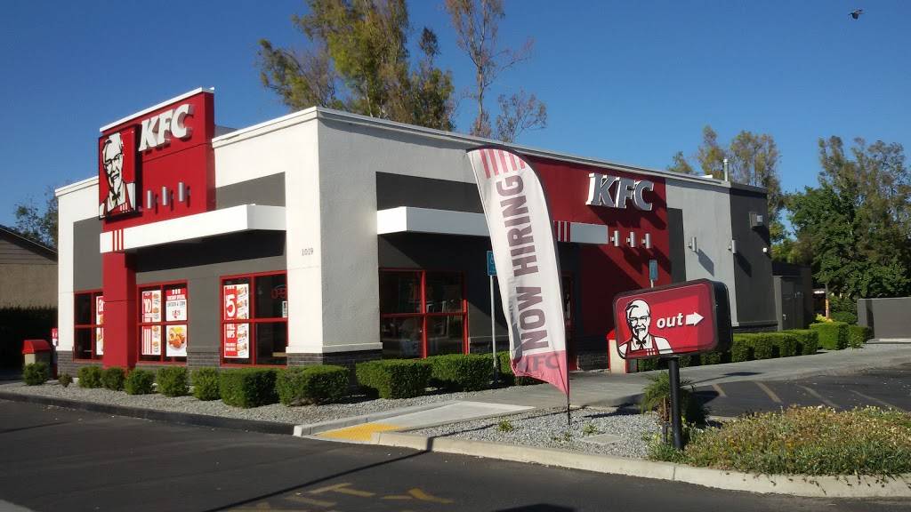 KFC | restaurant | 1019 N Lemoore Ave, Lemoore, CA 93245, USA | 5599242744 OR +1 559-924-2744